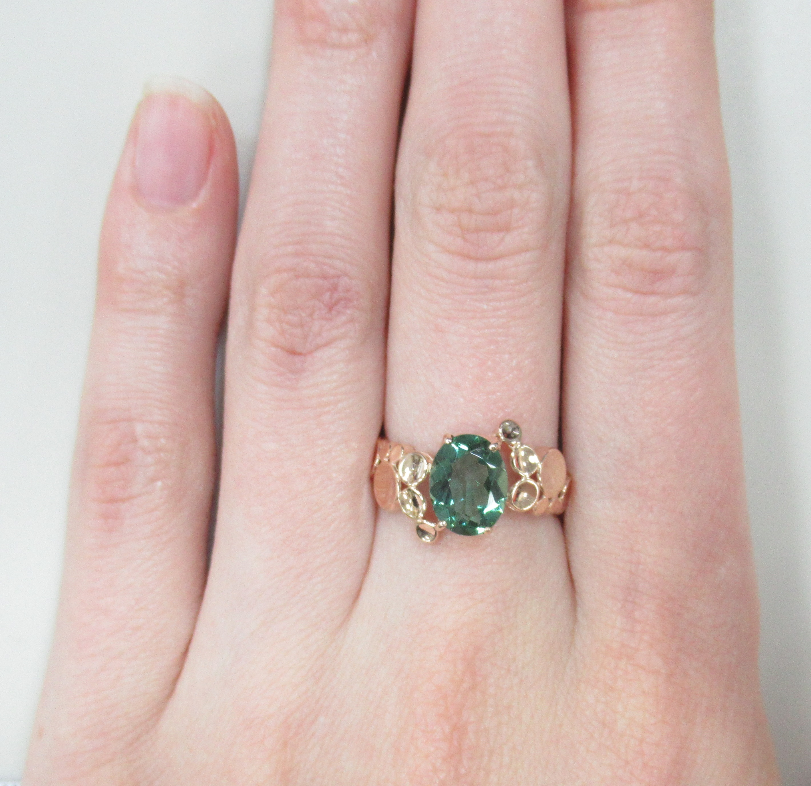 Серебряное кольцо с празиолитом